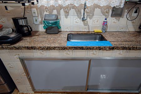 Casa para alugar com 300m², 3 quartos e 1 vagacozinha