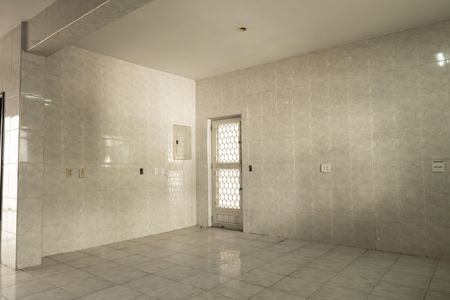 Casa à venda com 350m², 2 quartos e 6 vagasCozinha