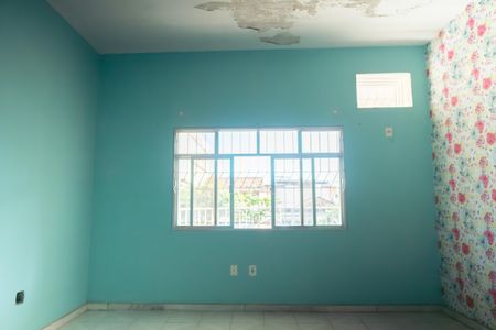 Casa à venda com 350m², 2 quartos e 6 vagasSuíte