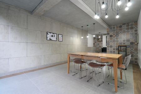 Apartamento à venda com 37m², 1 quarto e sem vagaÁrea comum - Salão de festas