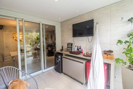 Apartamento à venda com 111m², 3 quartos e 2 vagas Apartamento à venda com 111m², 3 quartos e 2 vagasVaranda gourmet