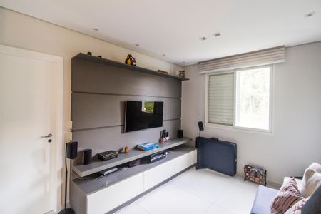 Apartamento à venda com 111m², 3 quartos e 2 vagas Apartamento à venda com 111m², 3 quartos e 2 vagasSala de TV