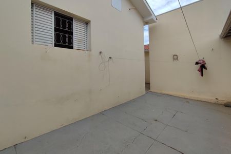 Casa à venda com 65m², 3 quartos e 1 vagaQuintal - Fundos