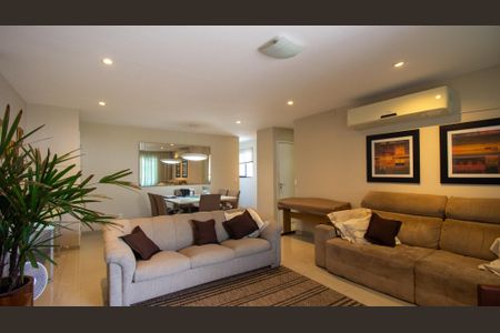 Apartamento à venda com 201m², 4 quartos e 2 vagas Apartamento à venda com 201m², 4 quartos e 2 vagasSala