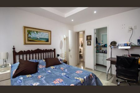 Apartamento à venda com 201m², 4 quartos e 2 vagas Apartamento à venda com 201m², 4 quartos e 2 vagasSuíte 1