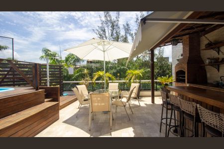 Apartamento à venda com 201m², 4 quartos e 2 vagas Apartamento à venda com 201m², 4 quartos e 2 vagasVaranda