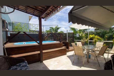 Apartamento à venda com 201m², 4 quartos e 2 vagas Apartamento à venda com 201m², 4 quartos e 2 vagasVaranda