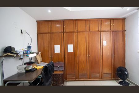Apartamento à venda com 201m², 4 quartos e 2 vagas Apartamento à venda com 201m², 4 quartos e 2 vagasSuíte 1