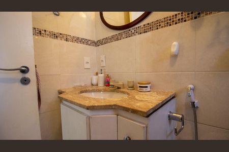 Apartamento à venda com 201m², 4 quartos e 2 vagas Apartamento à venda com 201m², 4 quartos e 2 vagasBanheiro da Suíte 3