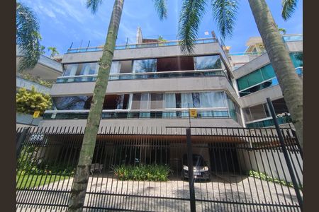 Apartamento à venda com 201m², 4 quartos e 2 vagas Apartamento à venda com 201m², 4 quartos e 2 vagasFachada do Prédio