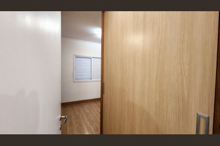 Casa de condomínio à venda com 130m², 3 quartos e 2 vagas Casa de condomínio à venda com 130m², 3 quartos e 2 vagasQuarto Suíte