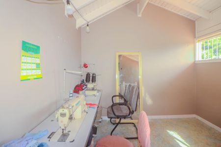 Casa à venda com 175m², 2 quartos e 2 vagasAteliê