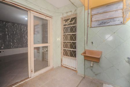 Casa à venda com 175m², 2 quartos e 2 vagasCasa 2 - Área de Serviço