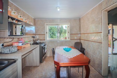 Casa à venda com 175m², 2 quartos e 2 vagasCozinha