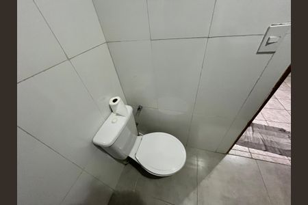 Casa para alugar com 450m², 3 quartos e 2 vagasBanheiro