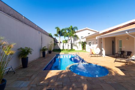 Casa de condomínio à venda com 200m², 3 quartos e 2 vagasÁrea comum - Piscina