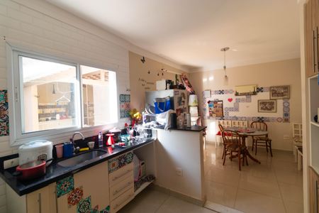 Casa de condomínio à venda com 200m², 3 quartos e 2 vagasCozinha