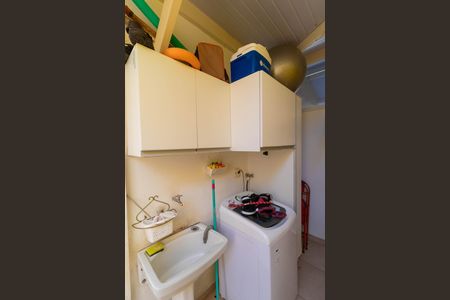 Casa de condomínio à venda com 200m², 3 quartos e 2 vagasÁrea de Serviço