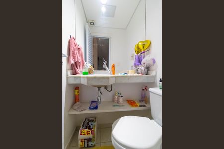 Casa de condomínio à venda com 200m², 3 quartos e 2 vagasLavabo