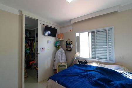 Casa de condomínio à venda com 200m², 3 quartos e 2 vagasSuíte