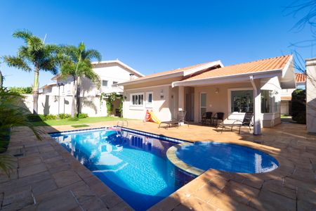 Casa de condomínio à venda com 200m², 3 quartos e 2 vagasÁrea comum - Piscina