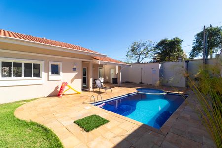 Casa de condomínio à venda com 200m², 3 quartos e 2 vagasÁrea comum - Piscina