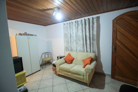 Casa à venda com 170m², 3 quartos e 2 vagas Casa à venda com 170m², 3 quartos e 2 vagasQuarto de Serviço
