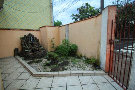 Casa à venda com 170m², 3 quartos e 2 vagas Casa à venda com 170m², 3 quartos e 2 vagasÁrea comum