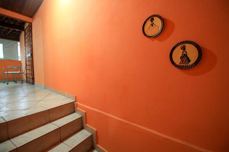 Casa à venda com 170m², 3 quartos e 2 vagas Casa à venda com 170m², 3 quartos e 2 vagasCorredor