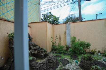 Casa à venda com 170m², 3 quartos e 2 vagas Casa à venda com 170m², 3 quartos e 2 vagasSala