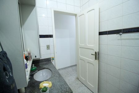 Casa à venda com 170m², 3 quartos e 2 vagas Casa à venda com 170m², 3 quartos e 2 vagasBanheiro