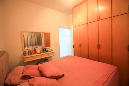 Casa à venda com 170m², 3 quartos e 2 vagas Casa à venda com 170m², 3 quartos e 2 vagasQuarto 1