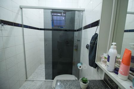 Casa à venda com 170m², 3 quartos e 2 vagas Casa à venda com 170m², 3 quartos e 2 vagasBanheiro