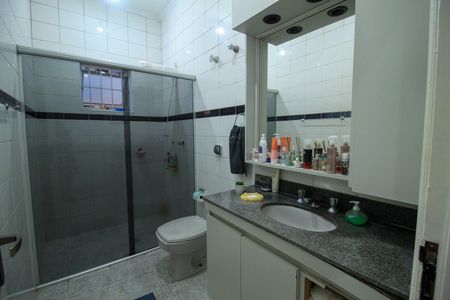 Casa à venda com 170m², 3 quartos e 2 vagas Casa à venda com 170m², 3 quartos e 2 vagasBanheiro