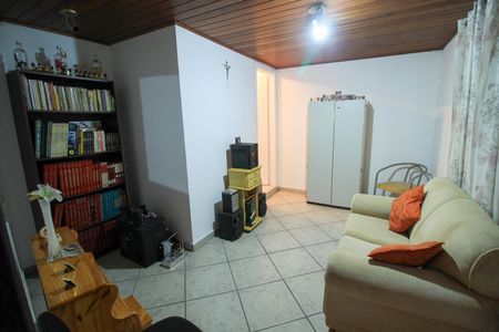 Casa à venda com 170m², 3 quartos e 2 vagas Casa à venda com 170m², 3 quartos e 2 vagasQuarto de Serviço