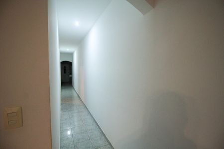 Casa à venda com 170m², 3 quartos e 2 vagas Casa à venda com 170m², 3 quartos e 2 vagasCorredor