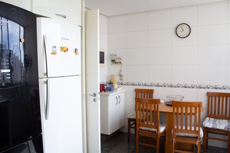 Apartamento à venda com 124m², 3 quartos e 2 vagasCozinha