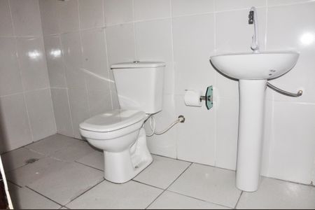 Casa à venda com 194m², 4 quartos e 1 vaga Casa à venda com 194m², 4 quartos e 1 vagaDetalhe - Banheiro Social