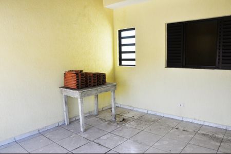 Casa à venda com 194m², 4 quartos e 1 vaga Casa à venda com 194m², 4 quartos e 1 vagaDetalhe - Varanda