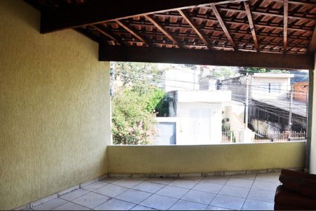 Casa à venda com 194m², 4 quartos e 1 vaga Casa à venda com 194m², 4 quartos e 1 vagaDetalhe - Varanda