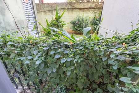 Apartamento à venda com 48m², 2 quartos e 1 vaga Apartamento à venda com 48m², 2 quartos e 1 vagaVaranda da sala