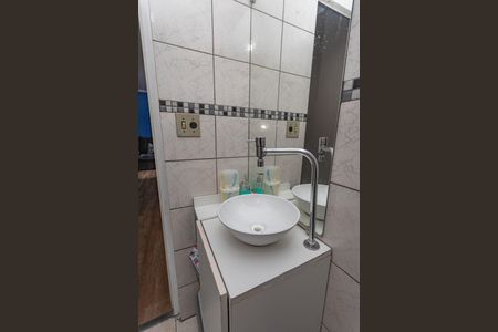 Apartamento à venda com 48m², 2 quartos e 1 vaga Apartamento à venda com 48m², 2 quartos e 1 vagaBanheiro