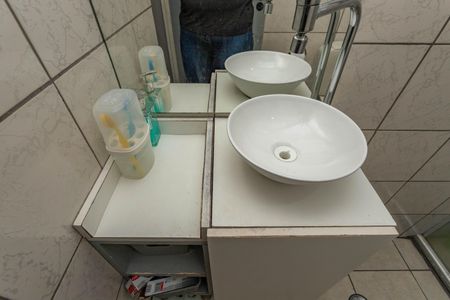 Apartamento à venda com 48m², 2 quartos e 1 vaga Apartamento à venda com 48m², 2 quartos e 1 vagaBanheiro