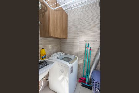 Apartamento à venda com 48m², 2 quartos e 1 vaga Apartamento à venda com 48m², 2 quartos e 1 vagaÁrea de serviço