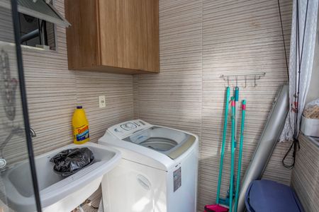 Apartamento à venda com 48m², 2 quartos e 1 vaga Apartamento à venda com 48m², 2 quartos e 1 vagaÁrea de serviço