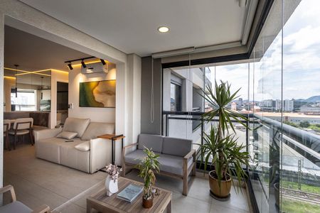 Apartamento à venda com 66m², 2 quartos e 1 vagaVaranda - Sala