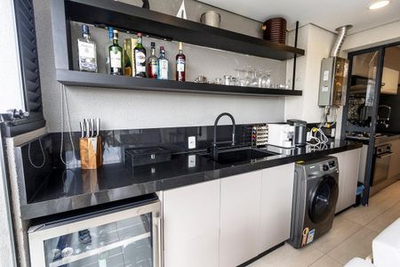 Apartamento à venda com 66m², 2 quartos e 1 vagaÁrea de Serviço