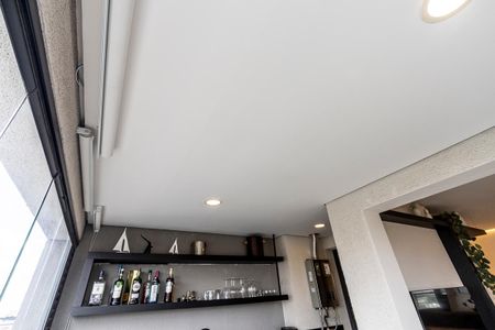 Apartamento à venda com 66m², 2 quartos e 1 vagaÁrea de Serviço