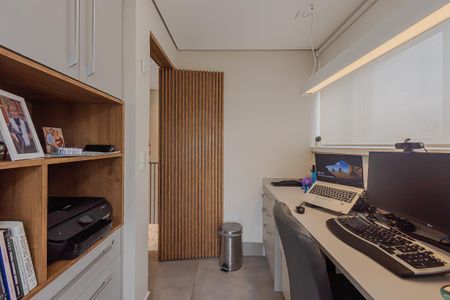 Apartamento à venda com 230m², 3 quartos e 3 vagasEscritório