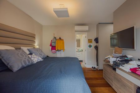 Apartamento à venda com 230m², 3 quartos e 3 vagasSuíte